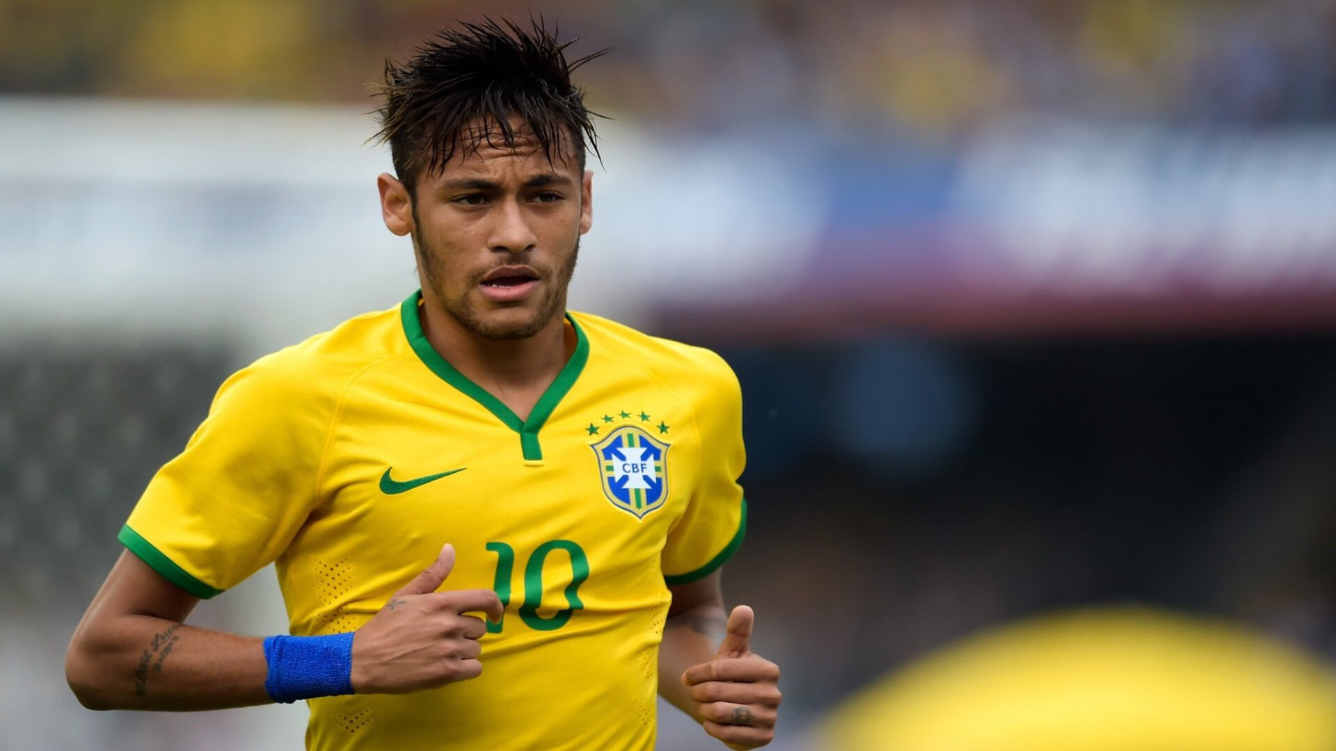 中国游泳队巴黎奥运备战加速 新星崛起挑战世界纪录